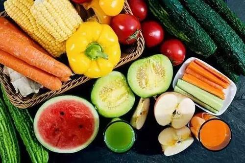 中國農配100人|莫笑送菜“沒前途”，他年入6億不忘故土